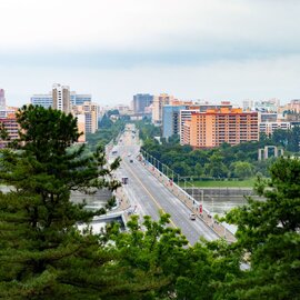 Северная Корея: Пхеньян, горы Мёхян и День освобождения Кореи